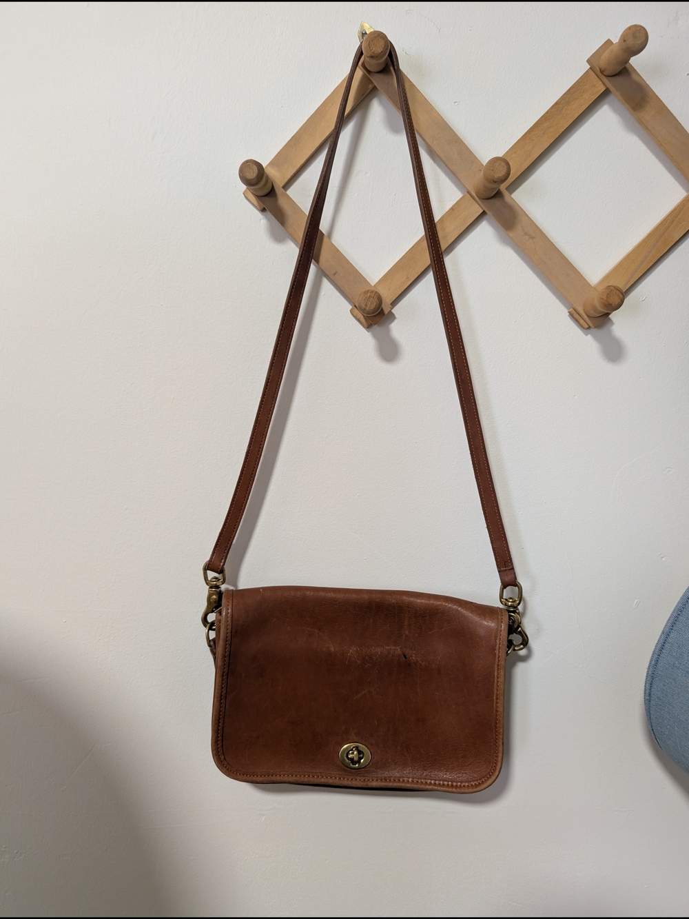 Vintage Leather Coach Pocket Purse REHAB bag.
